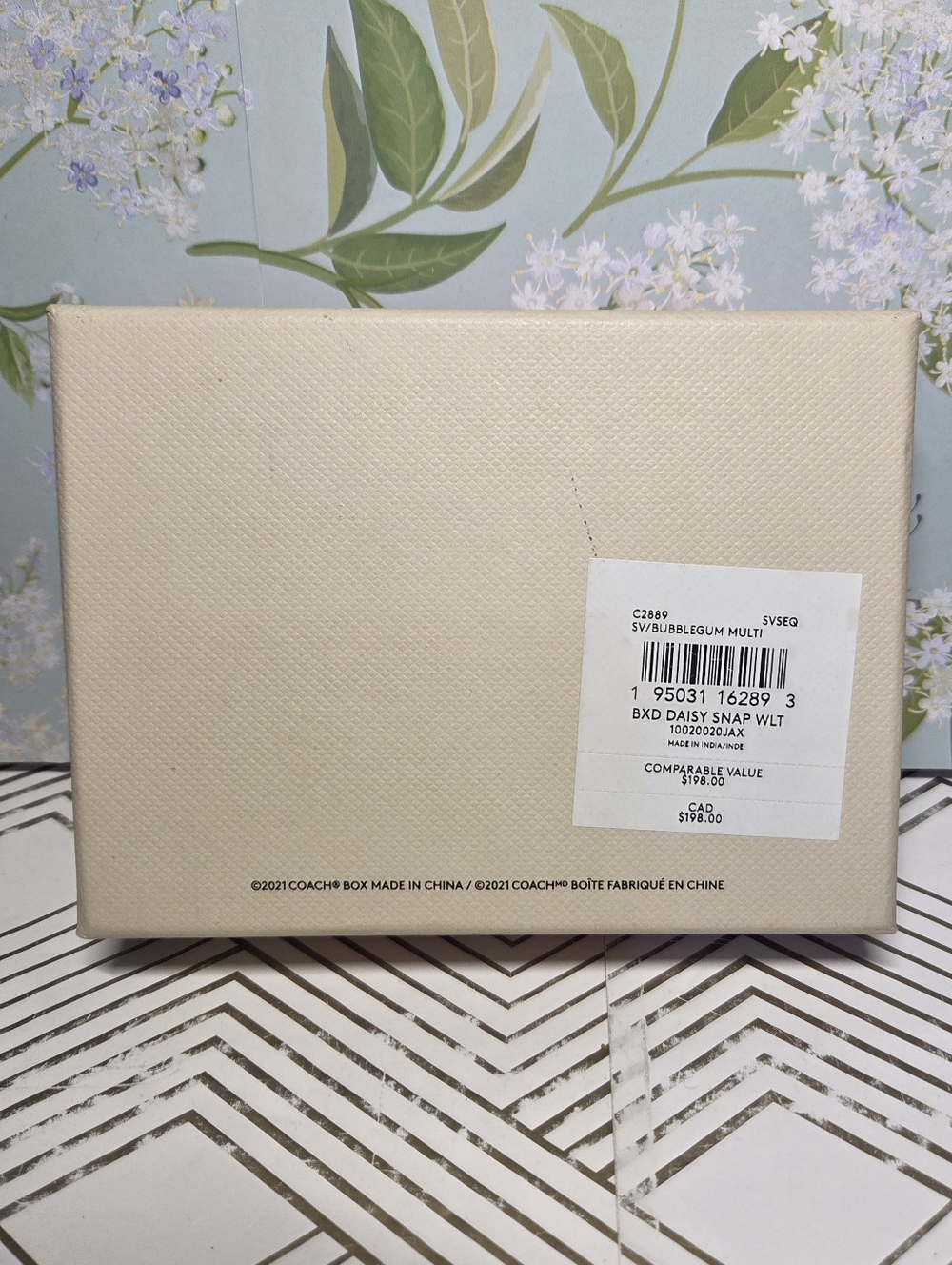 Coach Bubblegum Pink Daisy Snap Wallet Like New Boxed - Picture 3 of 14